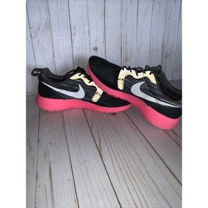 NIKE ROSHE RUN 636220-002  HYPERFUSE BLACK ASH GREY HYPER PINK Size 9.5